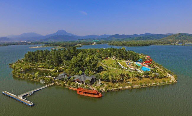 Hồ Đại Lải – hồ điều hòa có diện tích bề mặt lên tới 525 ha